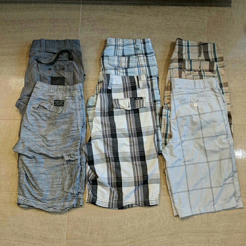 6 pairs of Mens shorts. Gently worn.